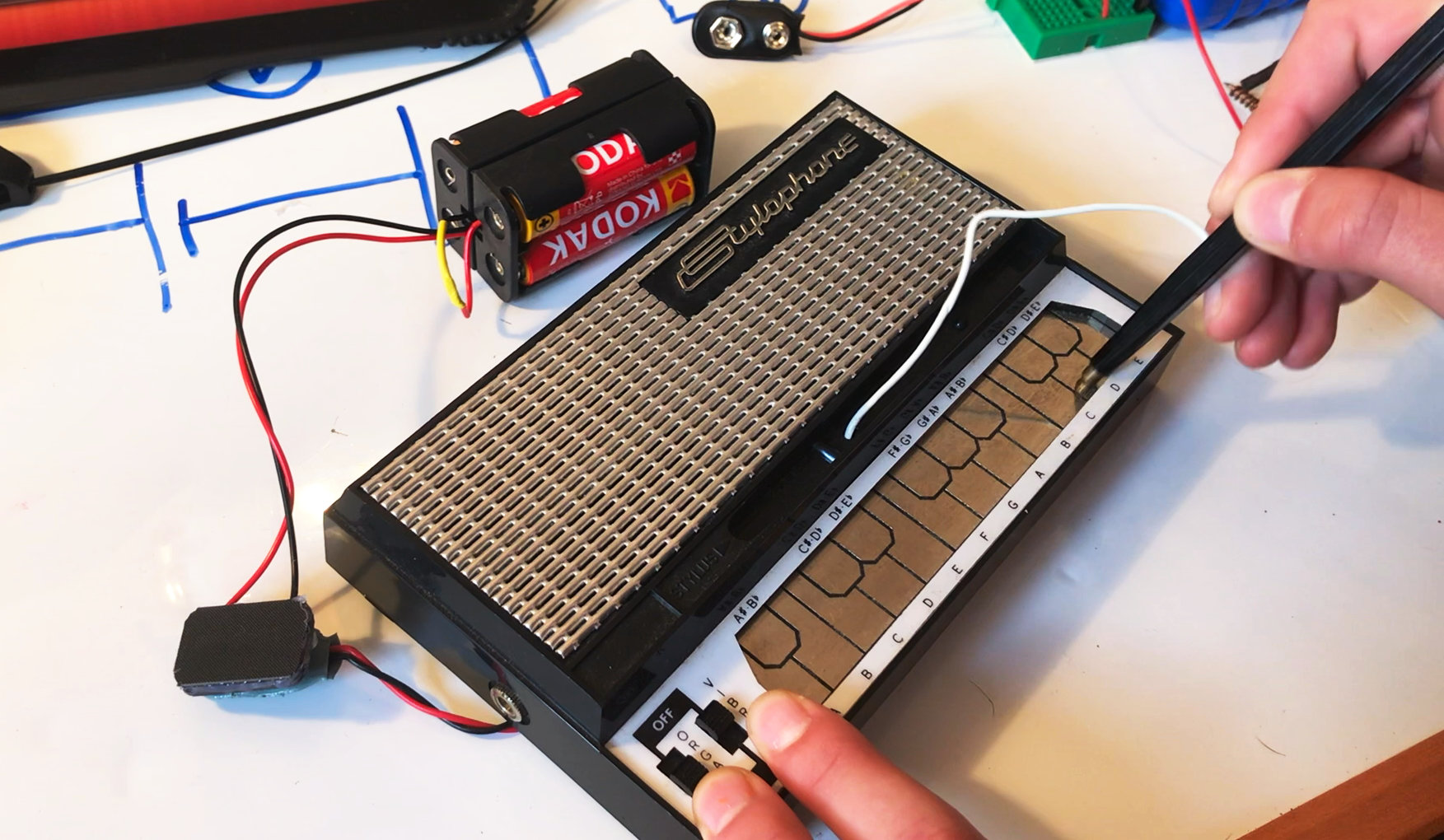 stylophone running on aa batteries