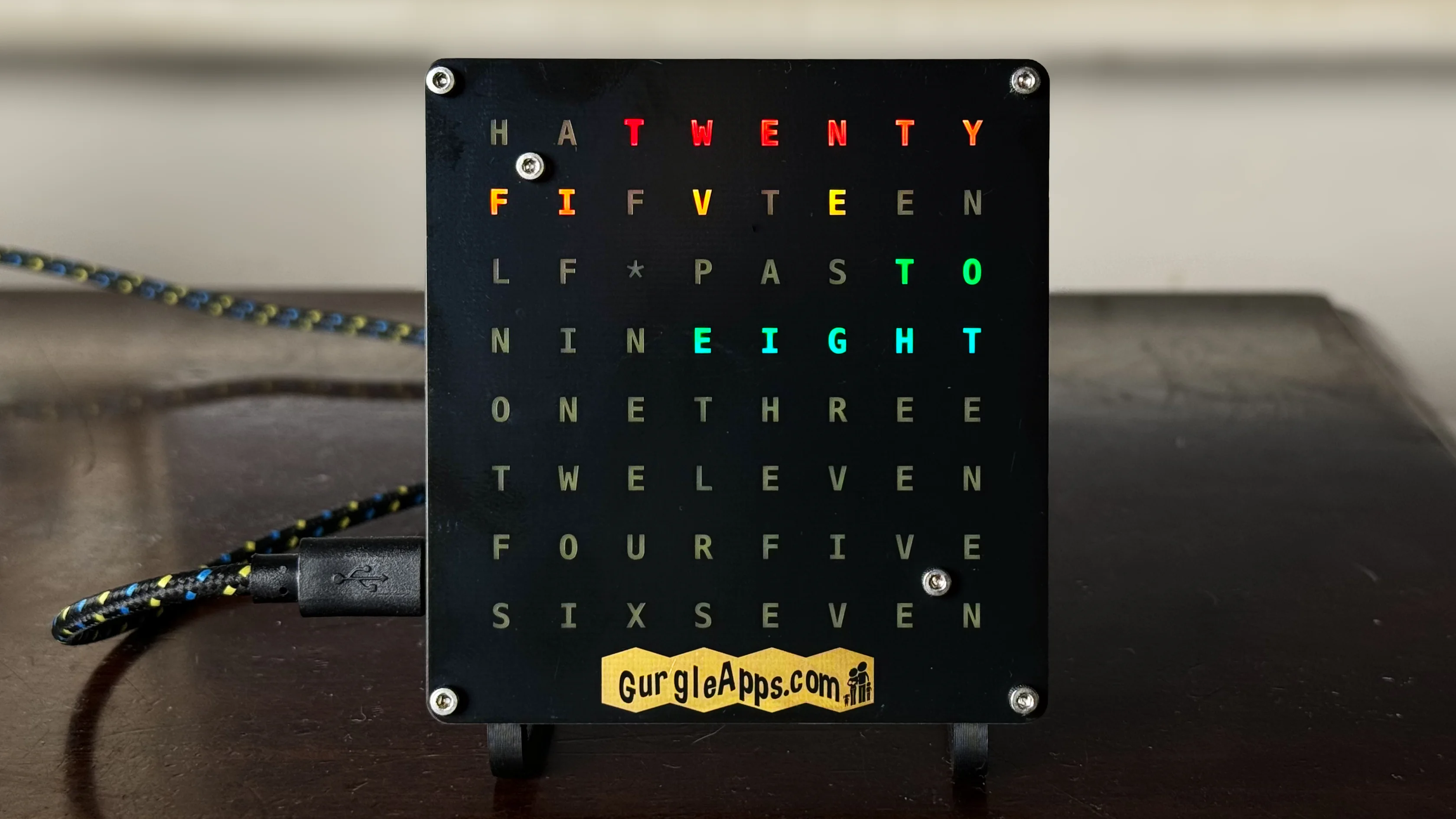 wordclock product front view 16 9