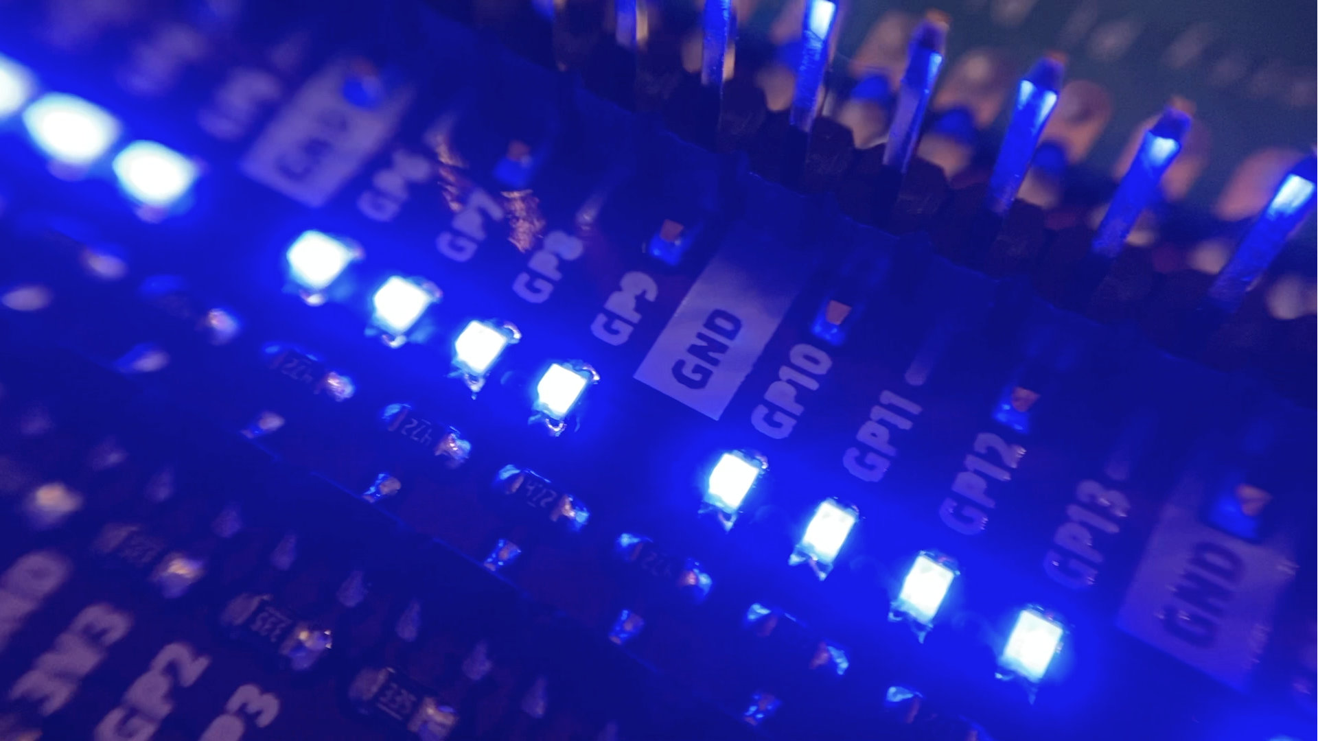 cytron maker pi pico gpio led